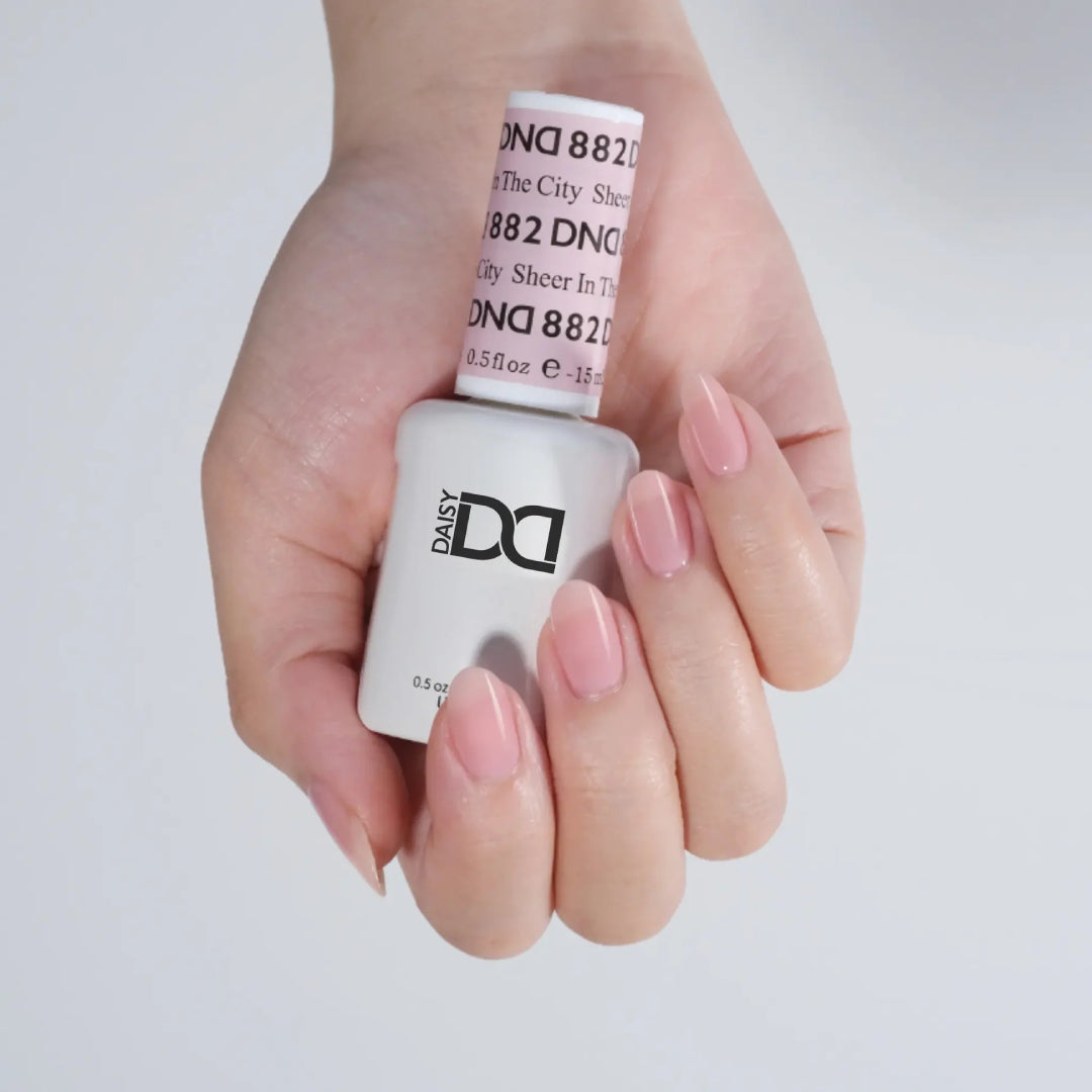 DND - Sheer Gel Polish & Nail Lacquer - Sheer In The City - #882